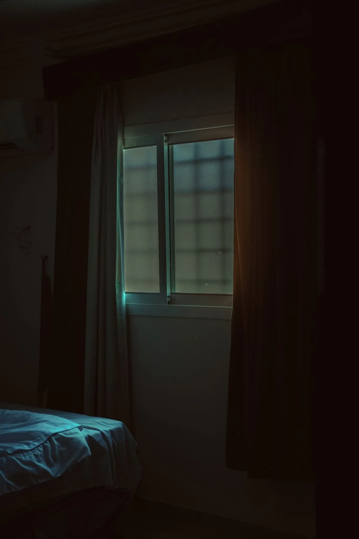 Blackout Curtain Measuring for Full Light Coverage — illustrative photo