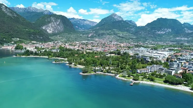 Cool Mountain Towns vs Beach Towns Summer — illustrative photo