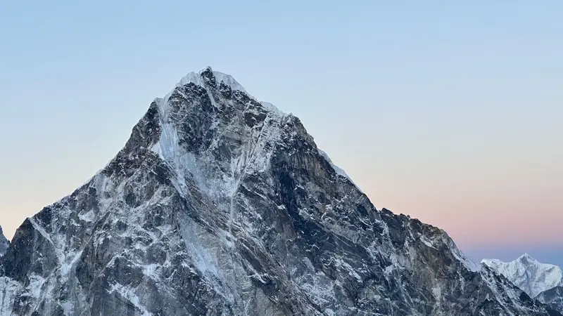 Everest vs K2 vs Annapurna Difficulty Compared — illustrative photo