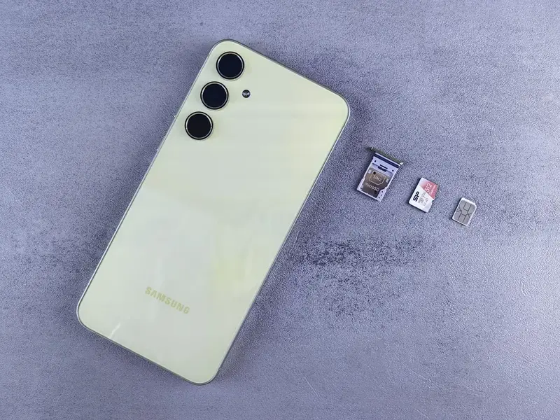 How to Cut Micro SIM to Nano SIM Safely — illustrative photo
