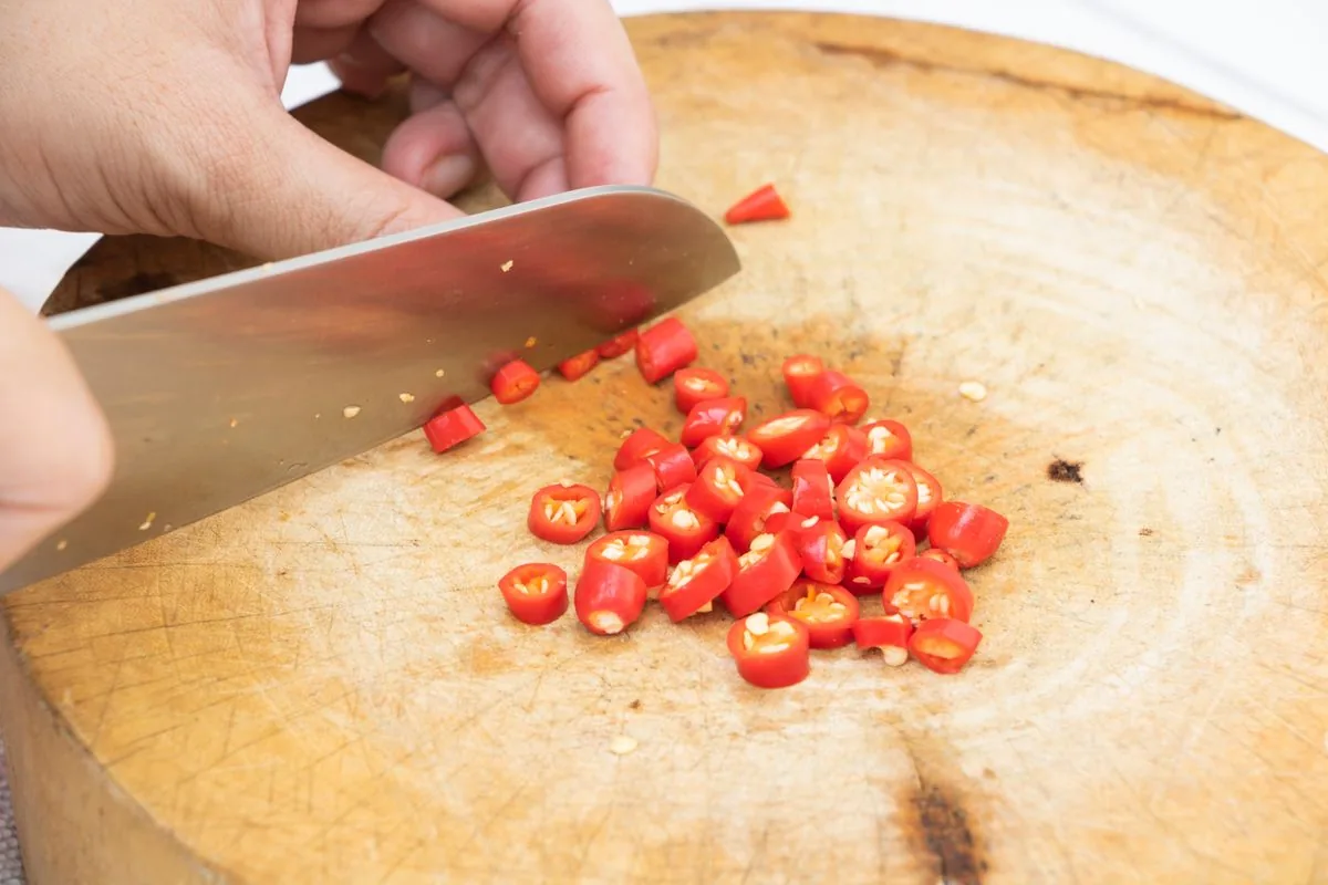 How To Cut Sweet Peppers For Roasting — illustrative photo
