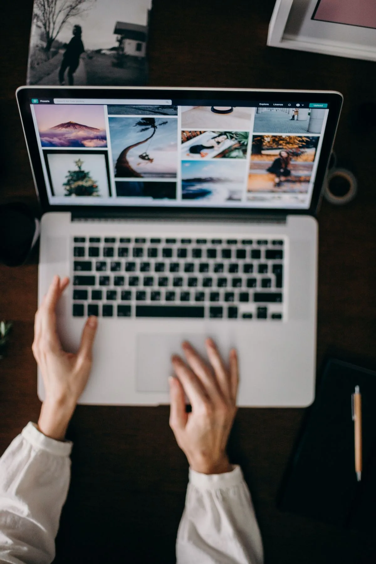 How to Find Cheap Summer Flights Cool Weather Deals — illustrative photo