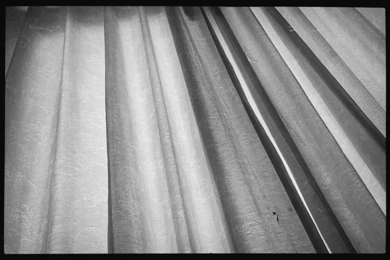 How to Measure Curtain Width and Fullness Ratio — illustrative photo
