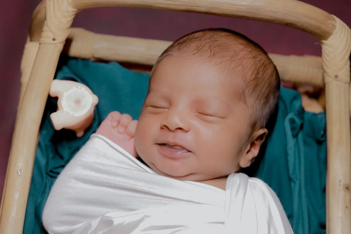 How To Tell Smile Vs Gas In Newborns — illustrative photo