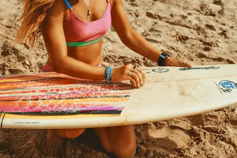 How To Wax A Snowboard — illustrative photo