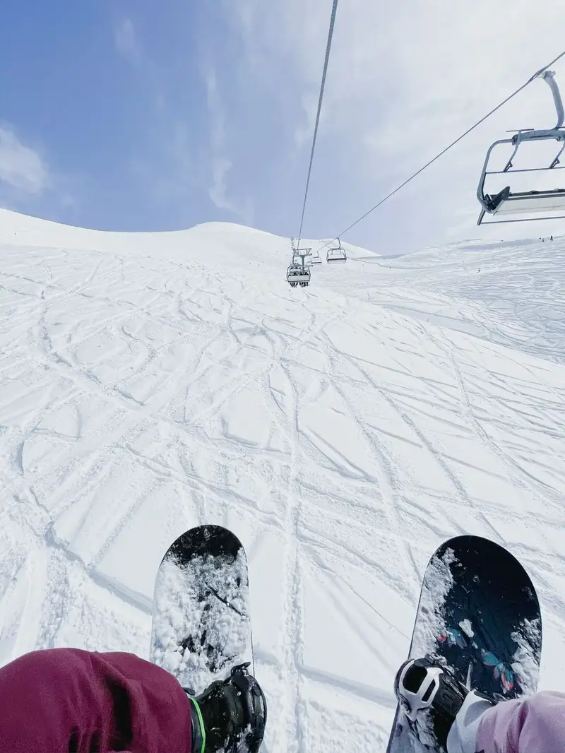 Ski Vs Snowboard For Beginners — illustrative photo